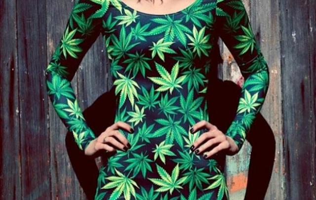 Платье с марихуаной каждый день курил марихуану