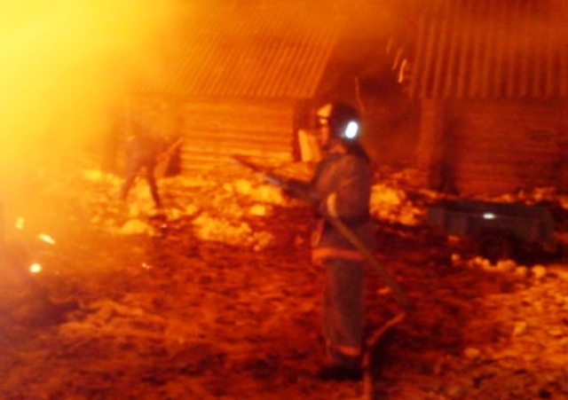 В Захаровском районе сгорел жилой дом