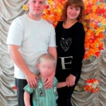 Антон Франчиков с супругой и сыном